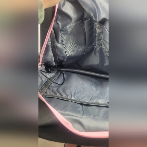 Kumori Cute Black and Pink Backpack with Keychain and charger main image 9